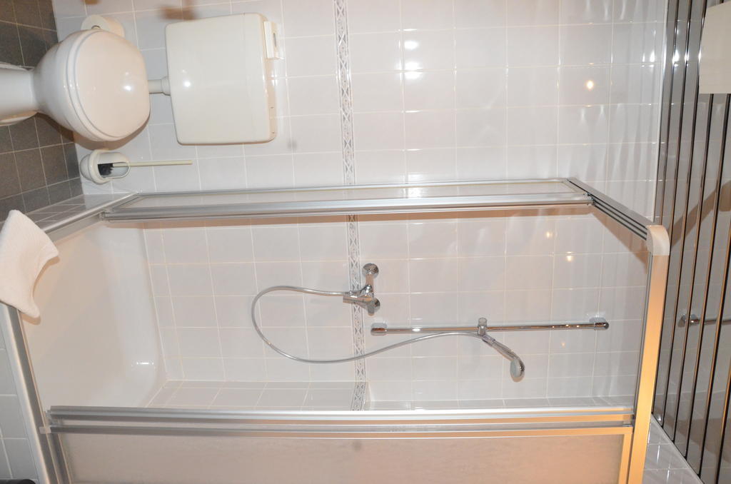 Central Inn Hotel Garni Eppelborn Room photo