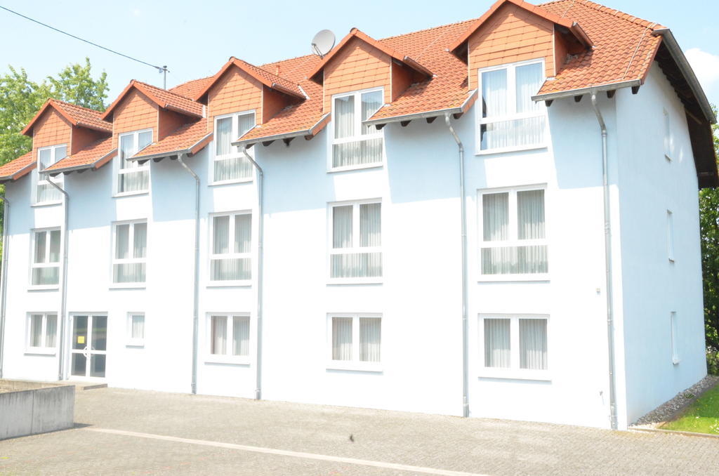 Central Inn Hotel Garni Eppelborn Exterior photo